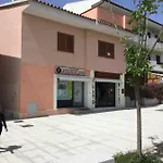 Al Centro Del Paese *