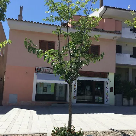 Al Centro Del Paese * Santa Teresa di Gallura