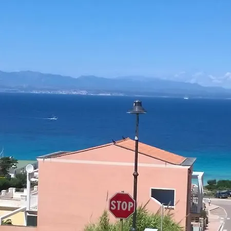 Al Centro Del Paese Santa Teresa Gallura